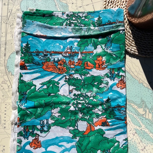 Vintage American Seaside Colonial Style Fabric - Picture 3 of 3